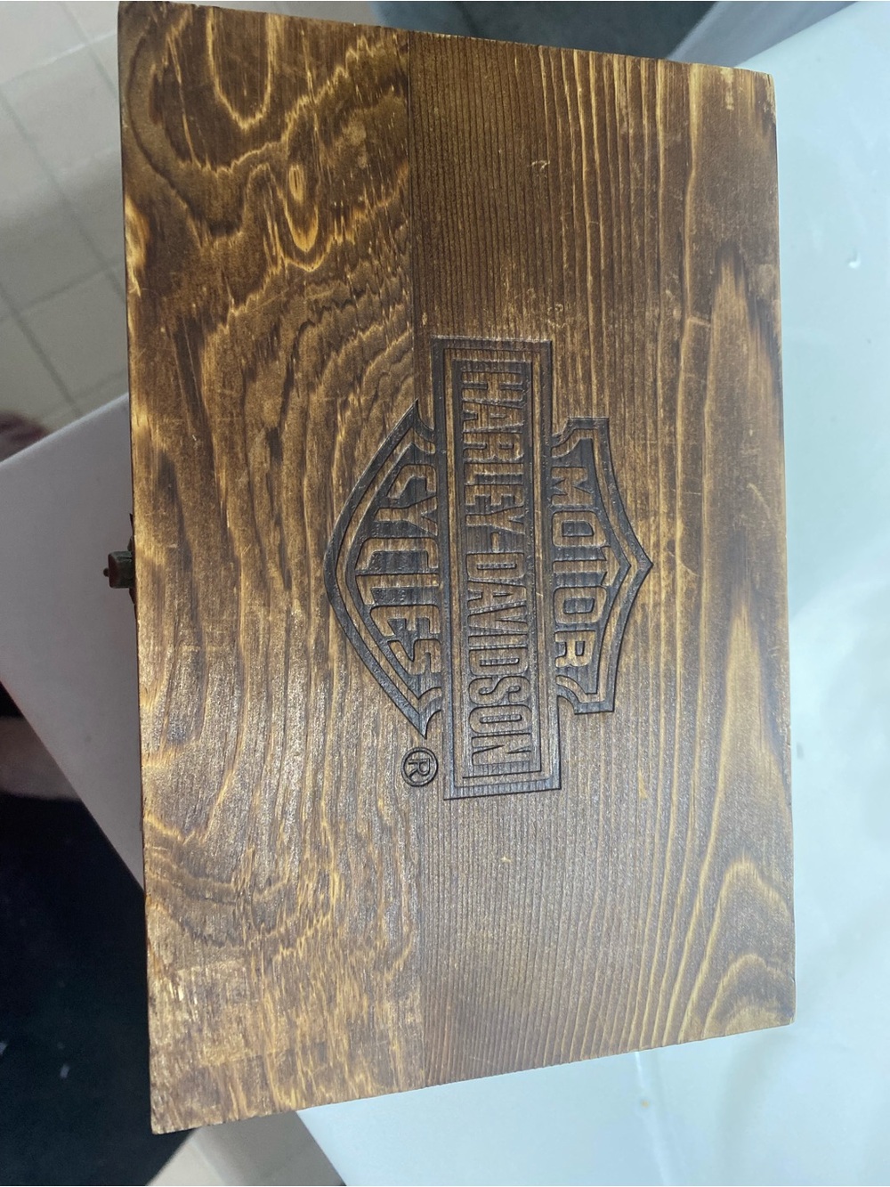 Harley-Davidson Vintage Wooden Glass Set (2) and engraved Metal Plaque